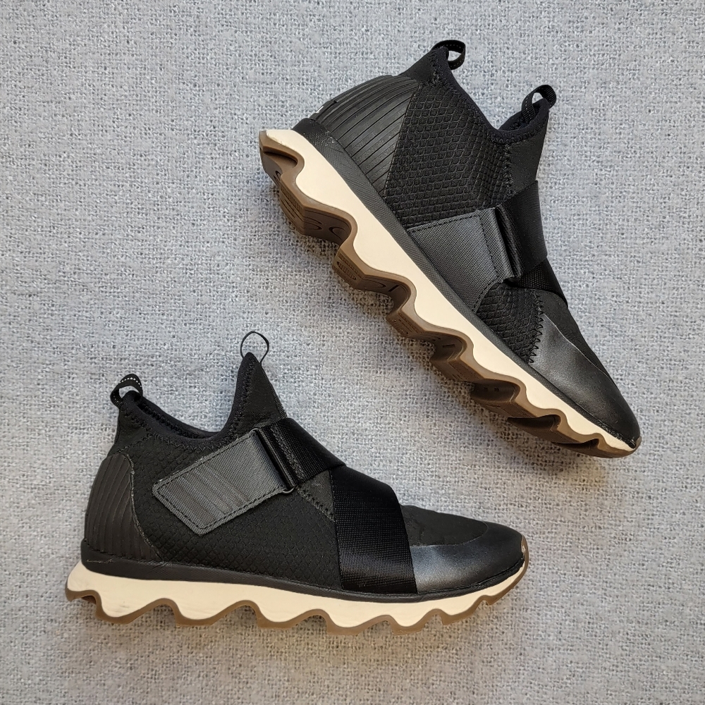Sorel velcro strap sneakers